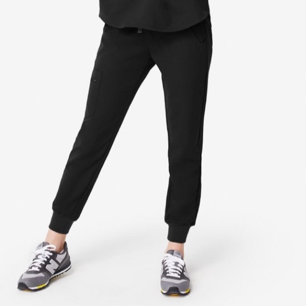 Zamora Petite Joggers and Athletic S Joggers